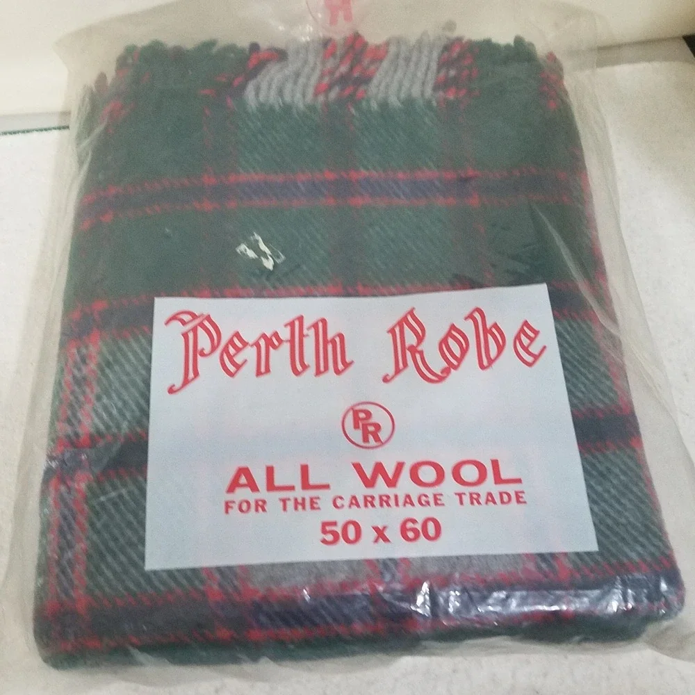 Perth Robe Vintage 100% Wool‎ Plaid Blanket Scarf Green Red Grey Fringe 50x60